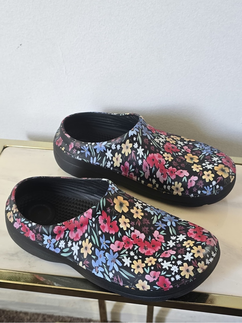 Totes Women's Everywear Waterproof Bailey Garden Clog. Floral Print & Black Us9